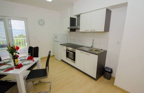 Orebic Apartment | Beachside One Bedroom Apartment with Ocean View in Pelješac