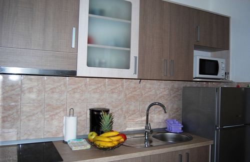 Vela Glavica Apartment | Oceanfront One-Bedroom Apartment with Balcony in Lumbarda
