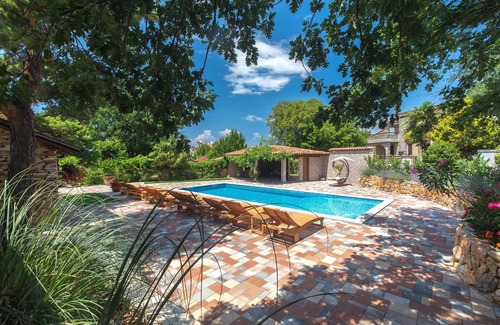 Milcetici Apartment | Cozy One Bedroom Apartment with Balcony in Malinska, Krk