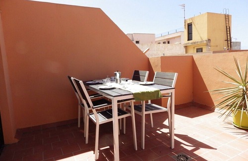 Las Galletas Apartment | Relaxing One Bedroom Apartment in Spanish Seaside Town