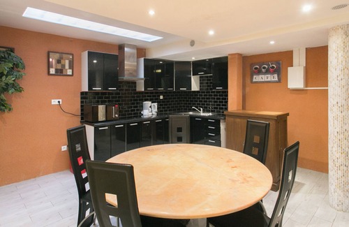 Pantin Apartment | One bedroom apartment located north of Paris near Métro