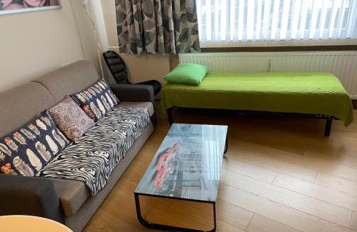 Laken Apartment | Stylish One-Bedroom Apartment Steps from Atomium