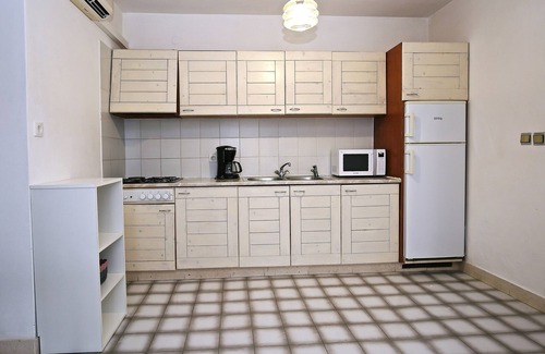 Prizba Apartment | Beachfront One-Bedroom Apartment in Prižba, Korčula
