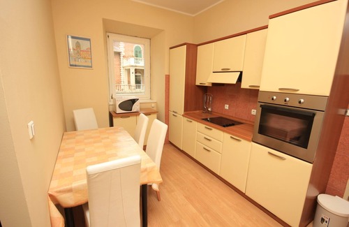 Ika Apartment | Beachfront One Bedroom Apartment in Ika, Opatija