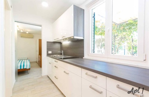 Portoroz Apartment | Top-Rated One Bedroom Apartment with Terrace in Portoroz