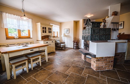 Sevnica Apartment | Cozy One Bedroom Apartment with Ocean View Terrace