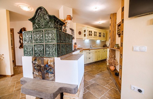 Sevnica Apartment | Cozy One Bedroom Apartment with Ocean View Terrace