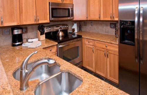 Avon Apartment | Family-Friendly One-Bedroom Apartment for Memorable Stays