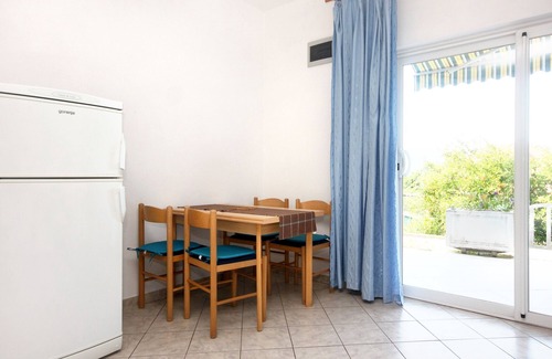 Cove Tri Zala (Zrnovo) Apartment | Cozy One Bedroom Apartment with Terrace in Viganj