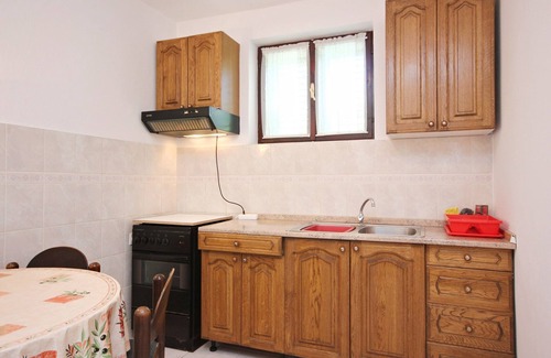 Loviste Apartment | Unforgettable Oceanfront Apartment with Terrace in Lovište