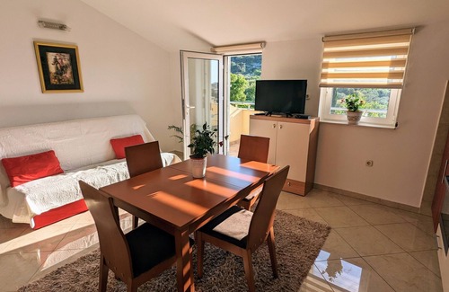 Susica Apartment | Charming One Bedroom Apartment with Terrace & Ocean View