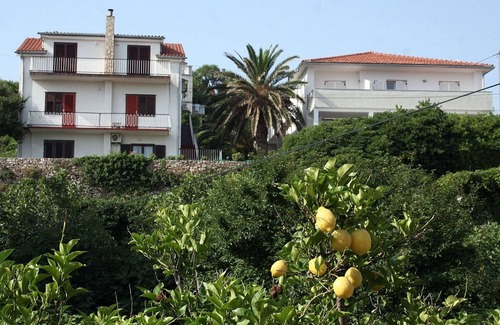 Island Hvar Apartment | Cozy One-Bedroom Apartment with Balcony in Jelsa, Hvar