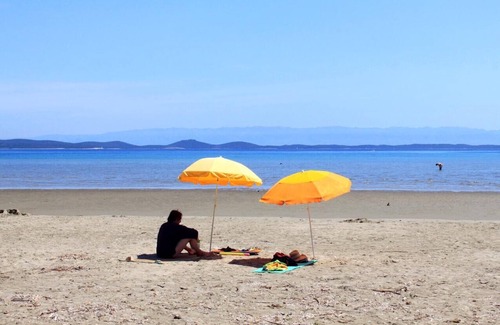 Susak Apartment | Seaside One Bedroom Apartment with Terrace in Susak