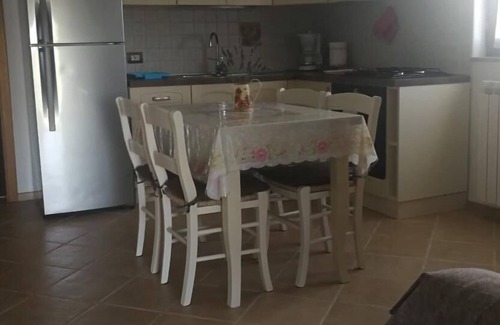 Valica Apartment | Cozy One Bedroom Apartment with Terrace in Umag