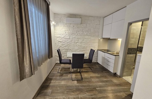 Cove Rogacic Apartment | One bedroom apartment with balcony Vis (A-19923-a)