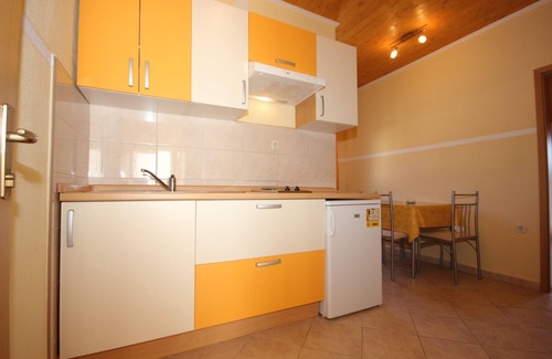 Cove Rogacic Apartment | Sea View One-Bedroom Apartment with Terrace in Vis