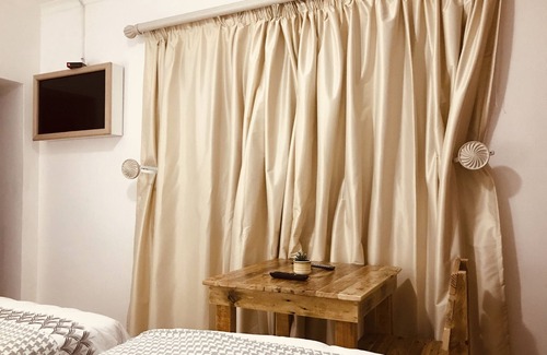 Eikenbosch House | Cozy One Bedroom Apartment for Daily Rentals