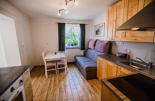Podcetrtek Apartment | Cozy One-Bedroom Apartment in Pony Ranch - Saisy Awaits