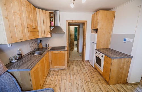 Podcetrtek Apartment | Cozy One-Bedroom Apartment in Pony Ranch - Saisy Awaits