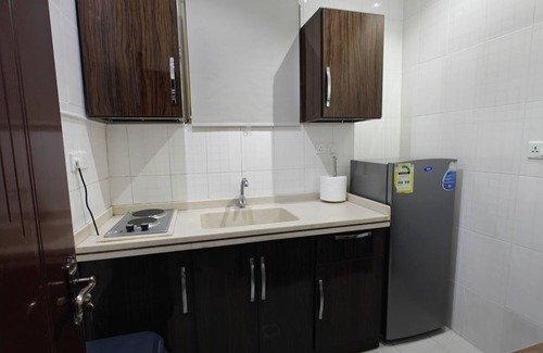 Hera Street Apartment | One Bedroom Apt- Hira Residence & Suites