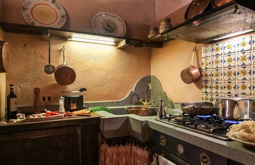 Cortona Cottage | Tranquil One Bedroom Barn in a Historical Hamlet