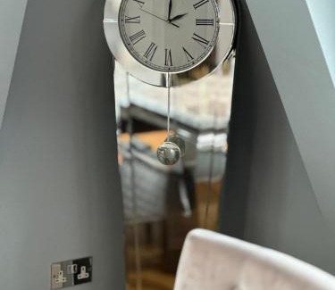 Chelsea Riverside Apartment | Elegant One Bedroom Flat in Chelsea - Guest Rated 9.3/10