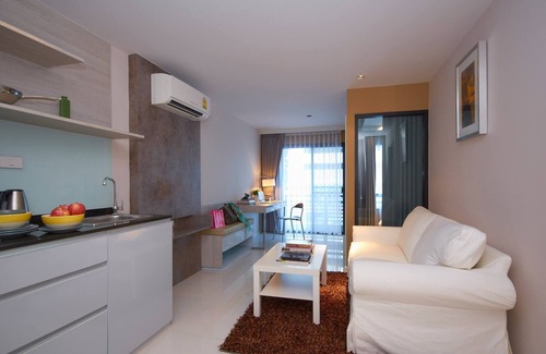Sathorn Apartment | Prime One Bedroom Stay in Sathorn, Bangkok - Rated 9.8