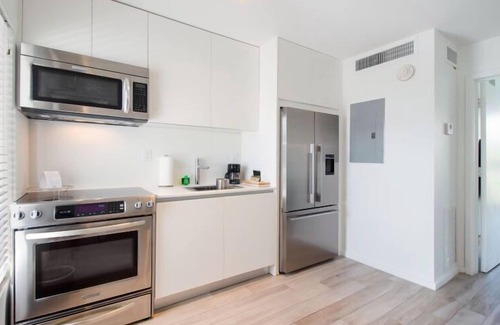 Key Biscayne Apartment | Beachside One Bedroom King with Pool & Spa Amenities