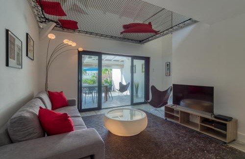 Cul de Sac Apartment | Stylish One Bedroom Loft at Marina Anse Marcel