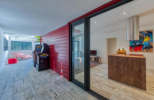 Cul de Sac Apartment | Stylish One Bedroom Loft at Marina Anse Marcel