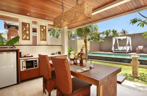 By Pass Ngurah Rai Villa | Private Pool Villa Just Minutes from the Beach Escape