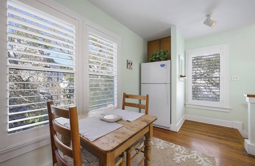 Seaside House | Cozy One Bedroom Cottage Steps from the Beach