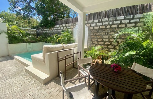 Watamu Villa | Private Pool Retreat: One Bedroom Villa for Romantic Getaways