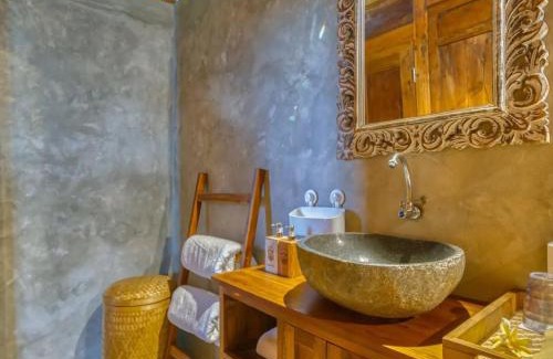 Mambal Villa | One Bedroom Villa Private pool near Ubud