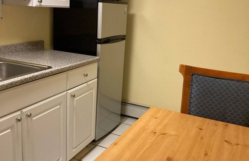 Elmont House | Convenient One Bedroom with Private Entrance Near JFK