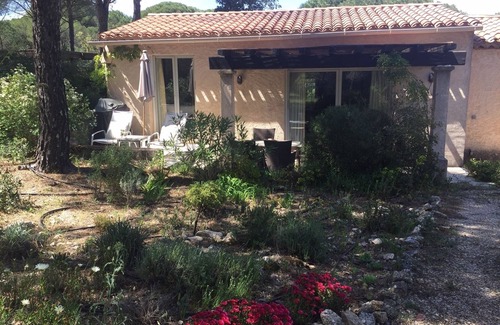 Plan-de-la-Tour Cottage | Exclusive One Bedroom Guest Cottage with Pool & Terrace