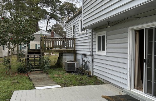 Riverside House | Convenient Stay Just Steps from CNU with Family-Friendly Amenities