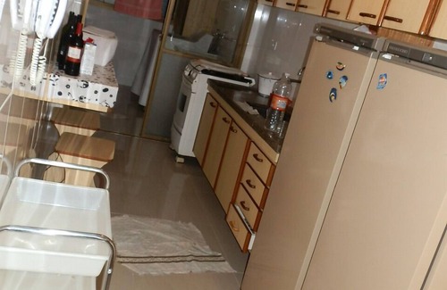 Jardim Vitoria Apartment | Cozy Suites Steps from Guarujá Cove Beach - 9.8 Rated!