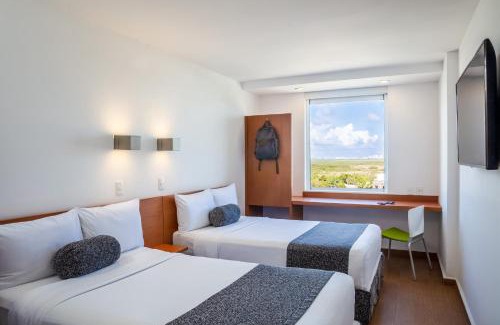 Downtown Cancun Hotel | Family-Friendly One Cancun Centro with Access for All