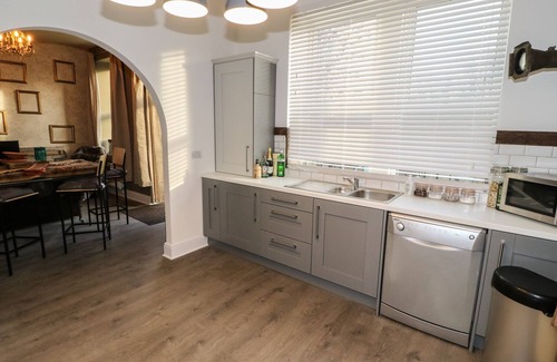Greetland Cottage | Top-Rated One Eight Three Guest Cottage with Kitchen & Breakfast