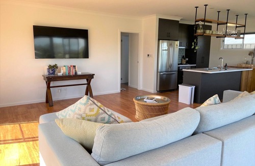 Waterhouse House | Golf Lover’s Retreat: FREE WIFI & Central Location