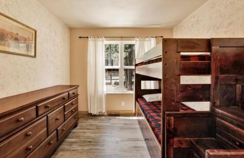 Woodlands House | Pet-Friendly Retreat at One Hundred Pines Ranch #2005