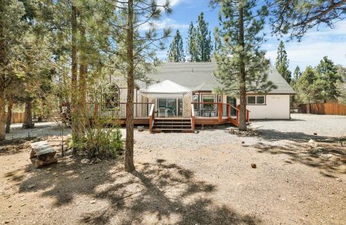 Woodlands House | Pet-Friendly Retreat at One Hundred Pines Ranch #2005