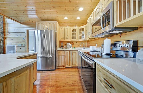 Wears Valley Cabin | One In A Million: 4-Star Family-Friendly Getaway