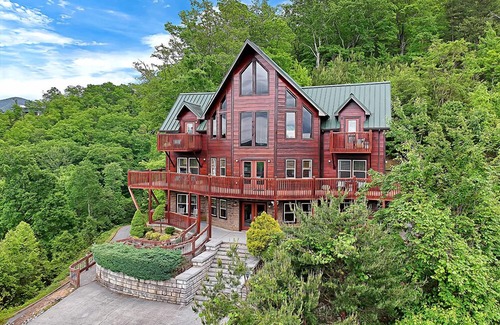 Wears Valley Cabin | One In A Million: 4-Star Family-Friendly Getaway