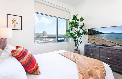 Coeur d'Alene Hotel | Unwind at One Lakeside: Top-Rated with Hot Tub & Pet-Friendly