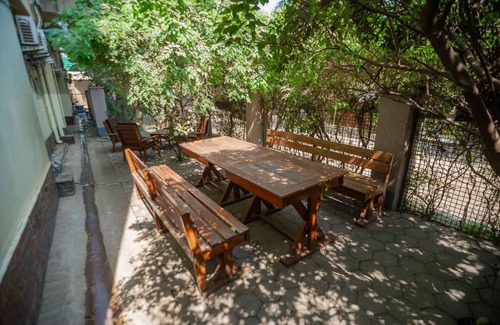 Lubumbashi House | One Large Room with Free Breakfast