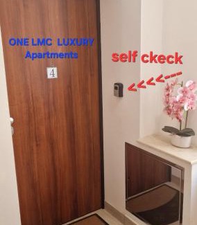 Craiova Apartment | ONE LMC LUXURY Apartments Private Parking,EV 16kwh