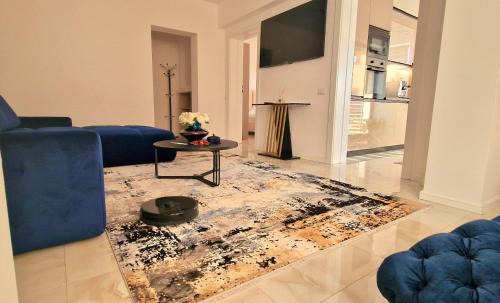 Craiova Apartment | ONE LMC LUXURY Apartments Private Parking,EV 16kwh