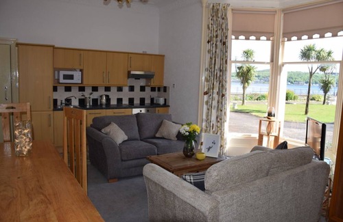 Rothesay Apartment | Oceanfront Comfort at One Marine Place - 4-Star Retreat